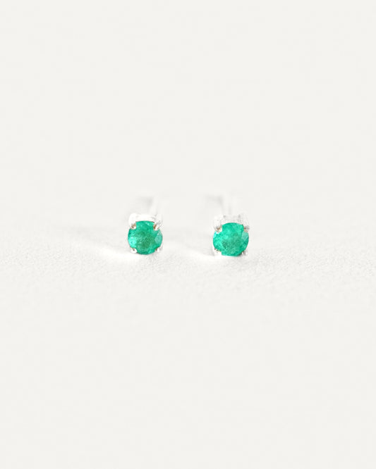 Par de Aretes Feliza, topos de esmeralda natural