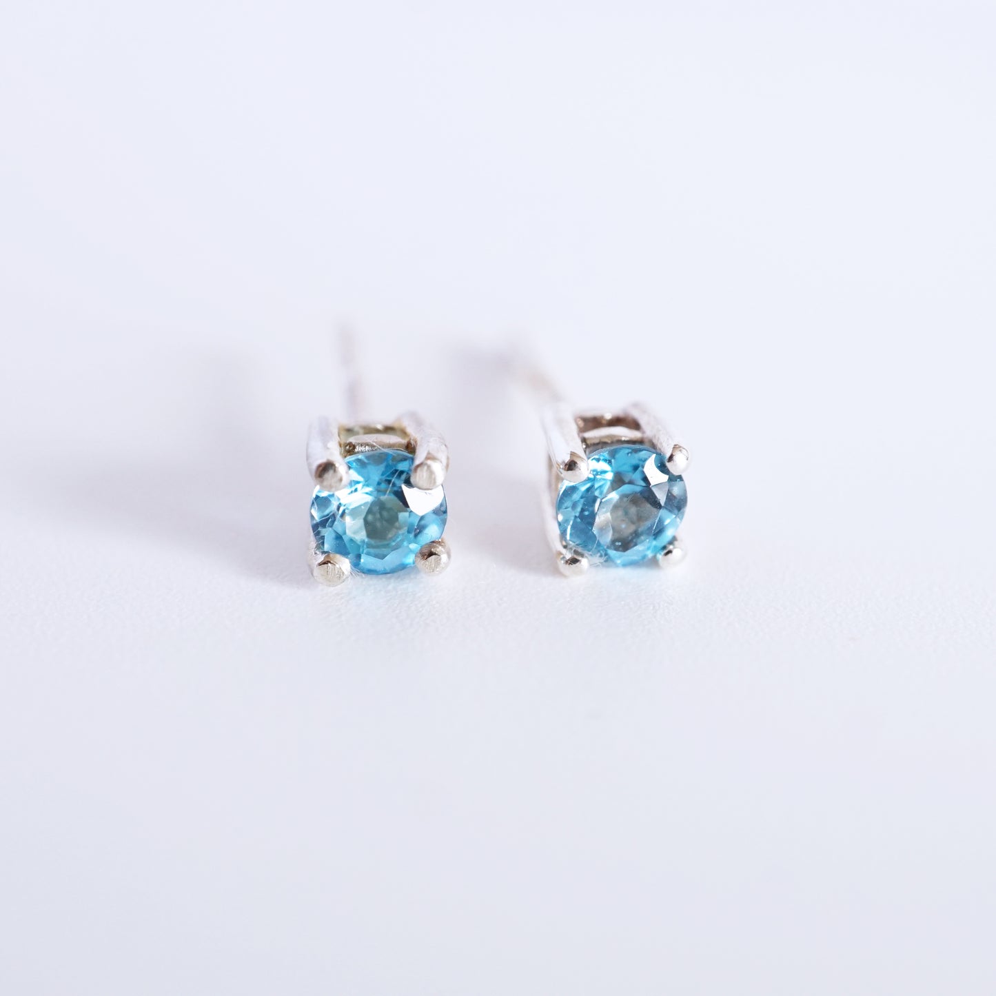Aretes Amore