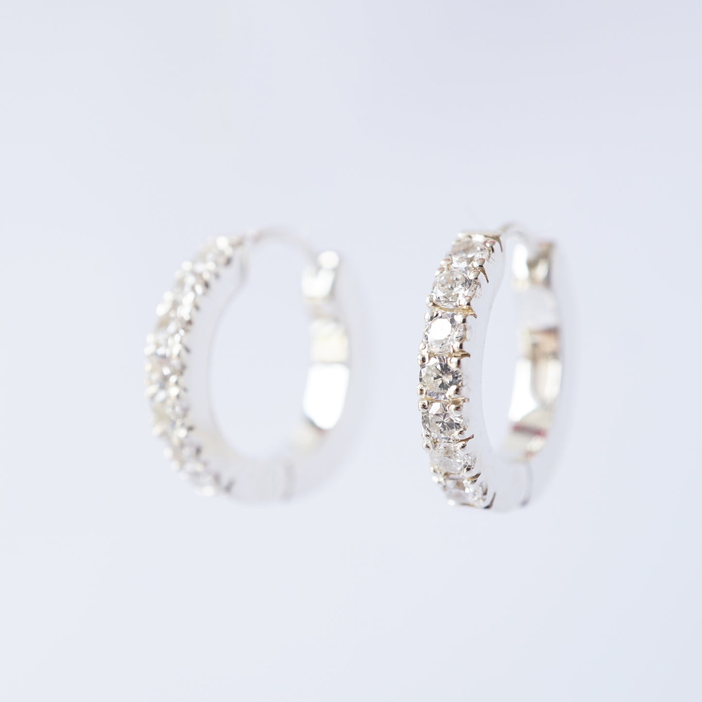 Aretes Nova