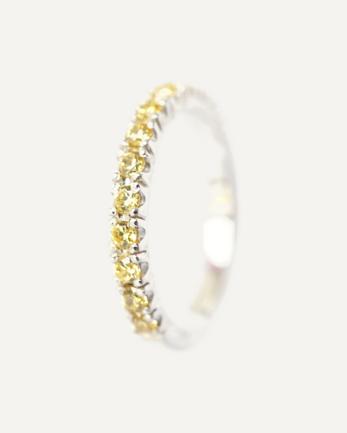 Anillo Zahra