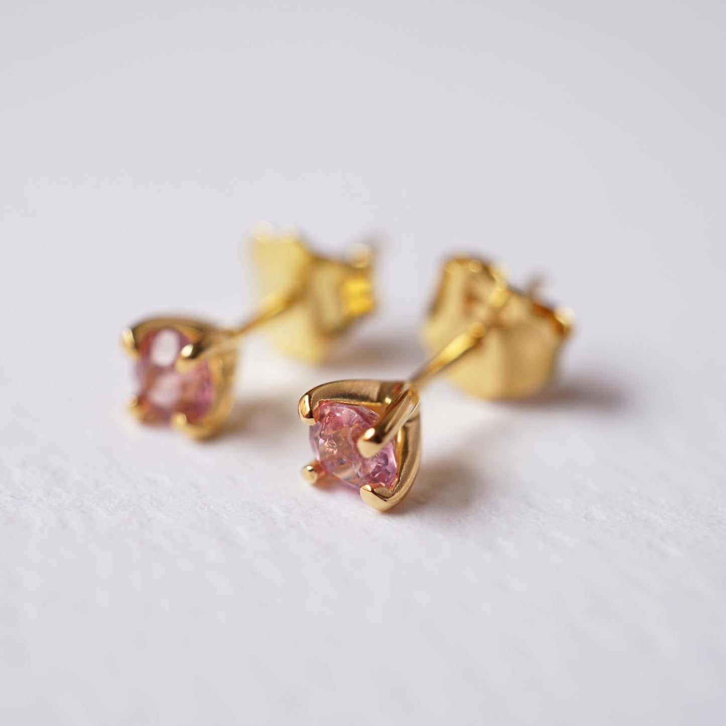 Aretes Hindi